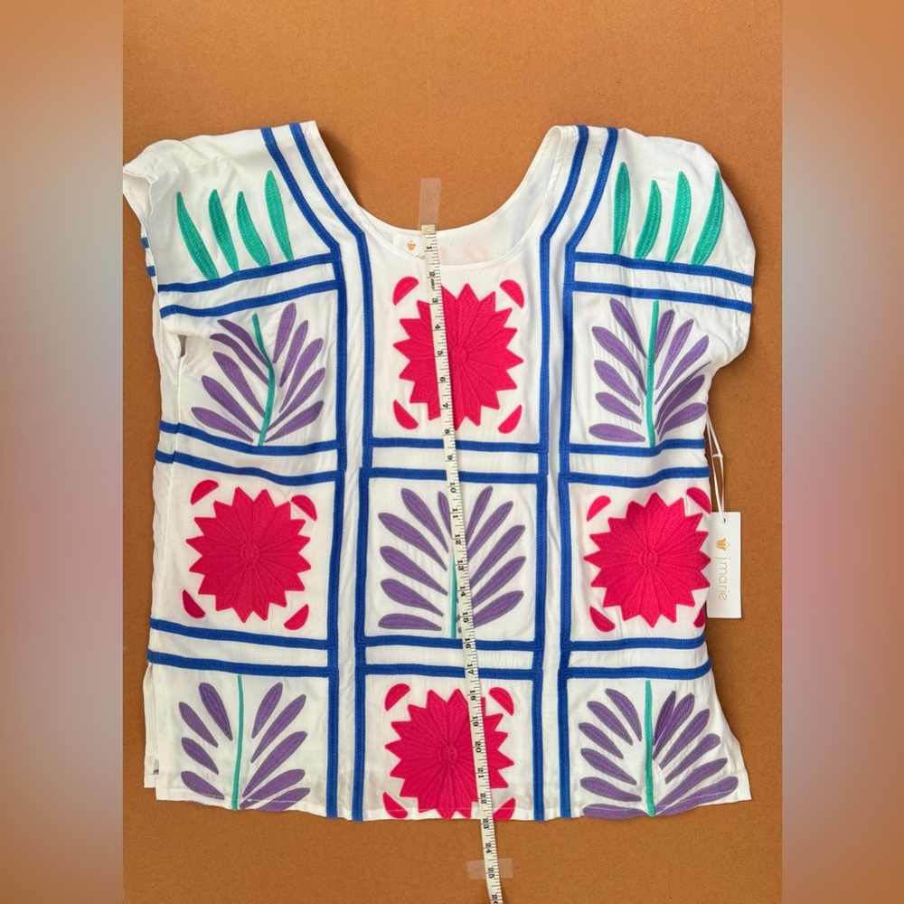 J.Marie nwt size large Embroidered Box-Pattern Tunic Top in White - Picture 4 of 8